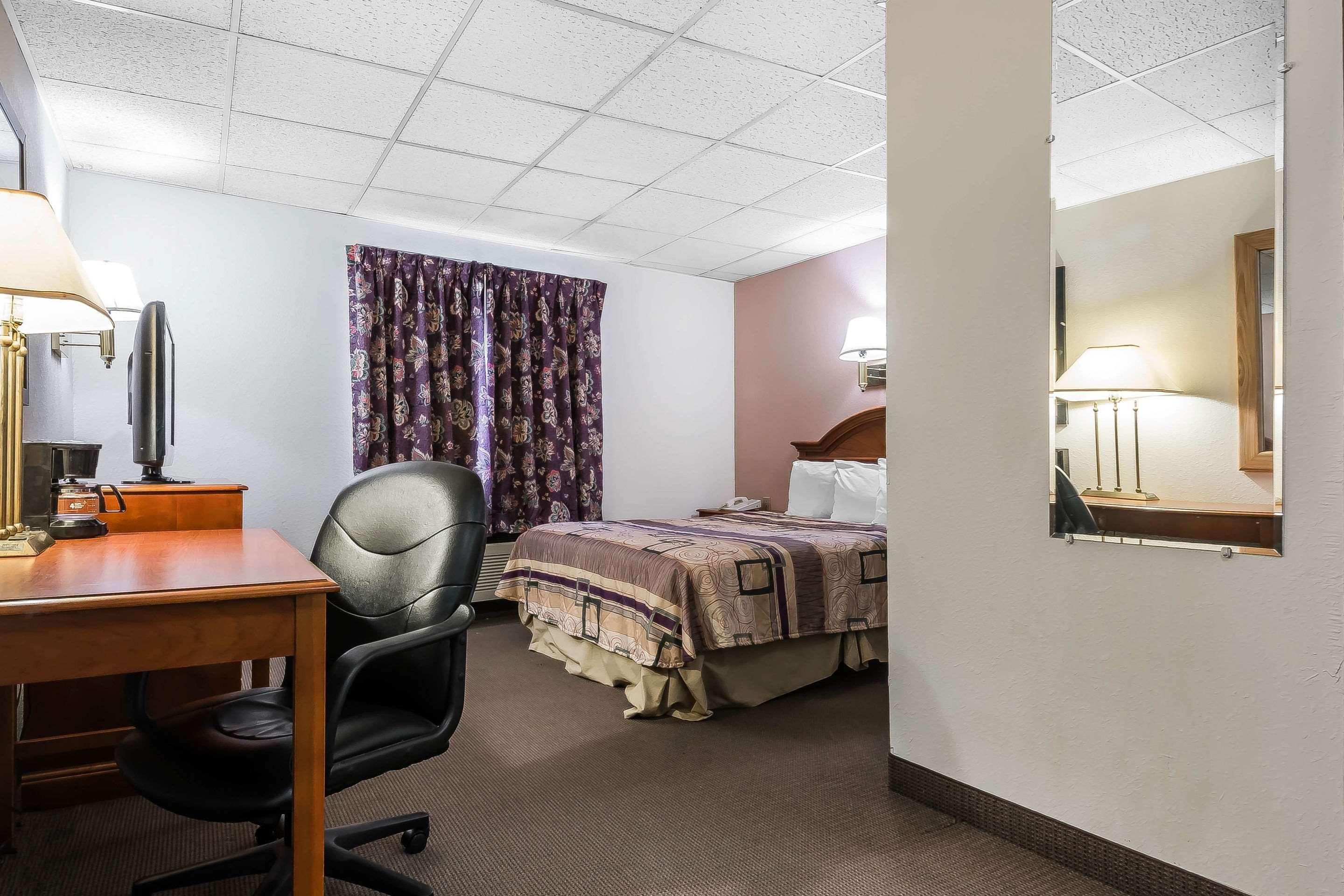 Quality Inn & Suites Binghamton Vestal Екстериор снимка